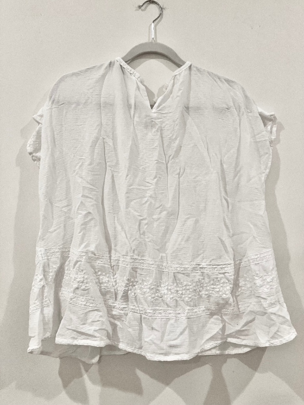 Lucky Brand Embroidered White Cotton Sleeveless Blouse - Picture 2 of 9